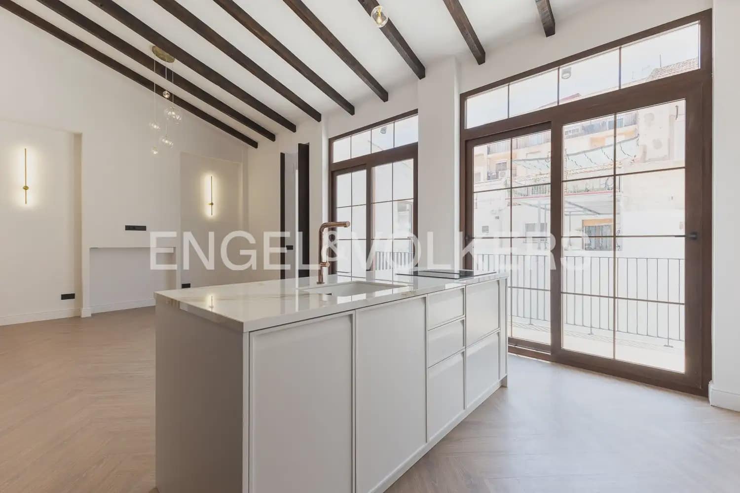 4 bedroom Townhouse for sale in Valencia city with pool - € 1,190,000 (Ref: 9937333)
