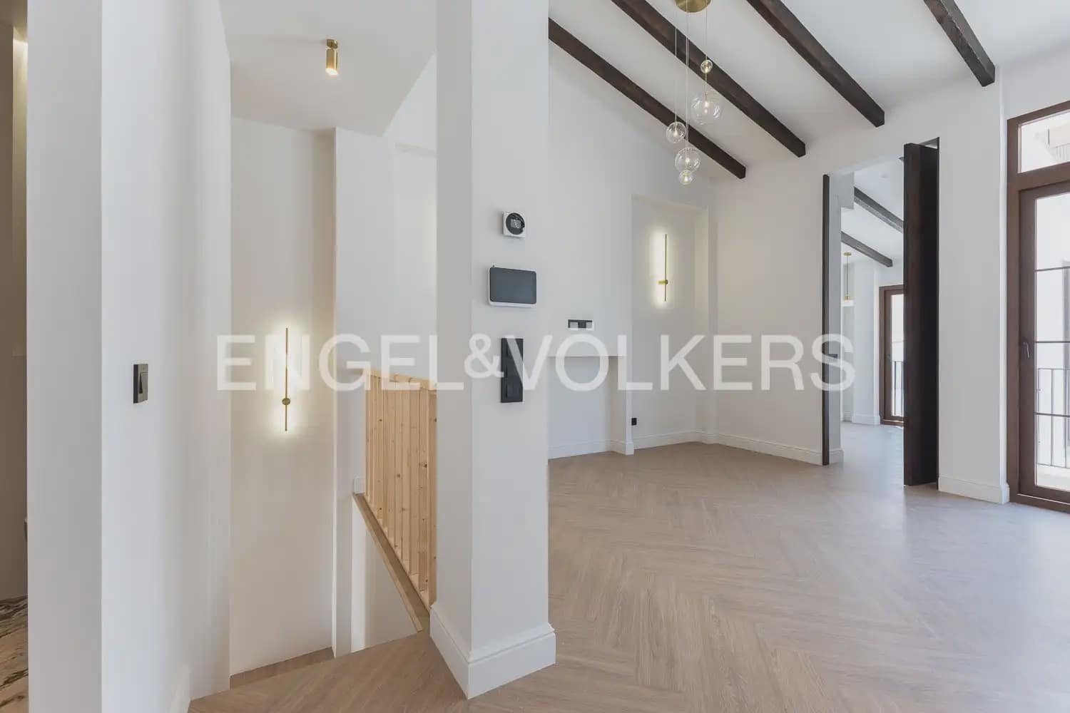 4 bedroom Townhouse for sale in Valencia city with pool - € 1,190,000 (Ref: 9937333)