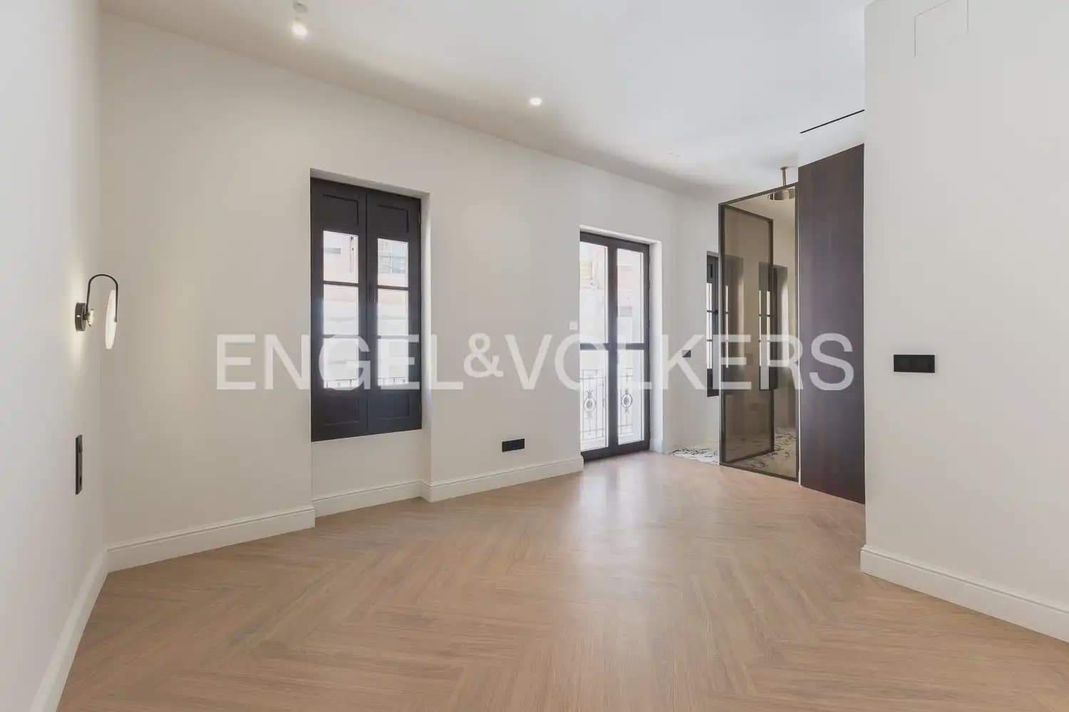 4 bedroom Townhouse for sale in Valencia city with pool - € 1,190,000 (Ref: 9937333)