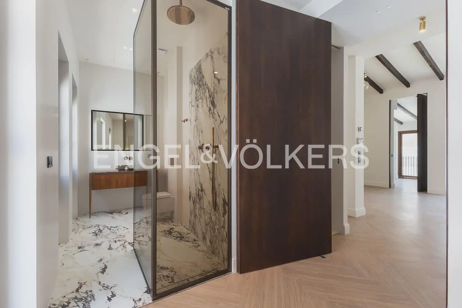 4 bedroom Townhouse for sale in Valencia city with pool - € 1,190,000 (Ref: 9937333)