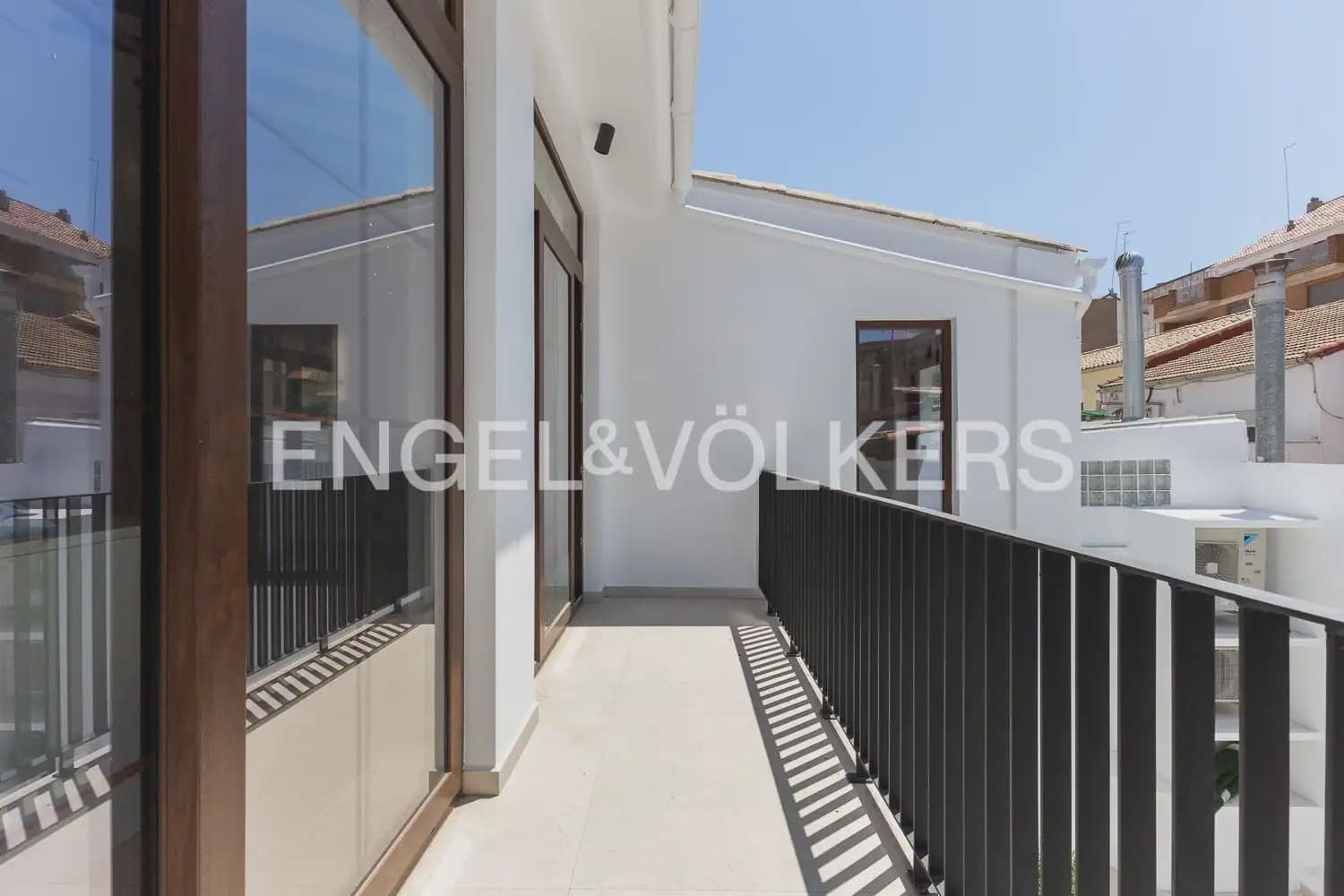 4 bedroom Townhouse for sale in Valencia city with pool - € 1,190,000 (Ref: 9937333)