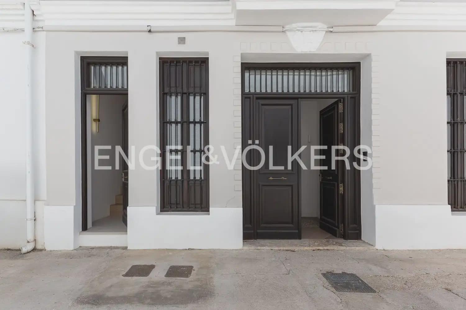 4 bedroom Townhouse for sale in Valencia city with pool - € 1,190,000 (Ref: 9937333)