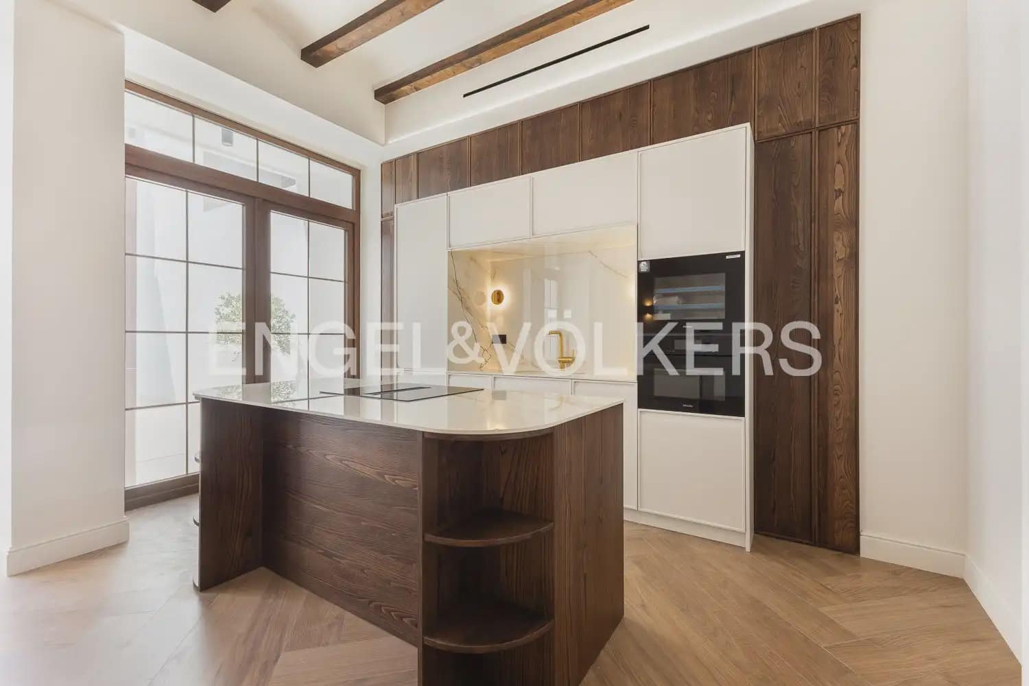 4 bedroom Townhouse for sale in Valencia city with pool - € 1,190,000 (Ref: 9937333)
