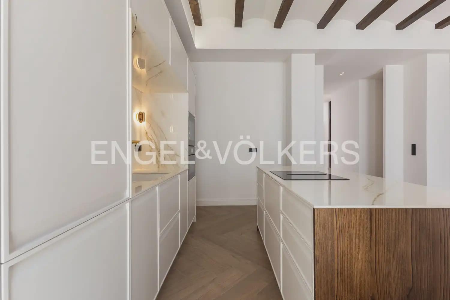 4 bedroom Townhouse for sale in Valencia city with pool - € 1,190,000 (Ref: 9937333)