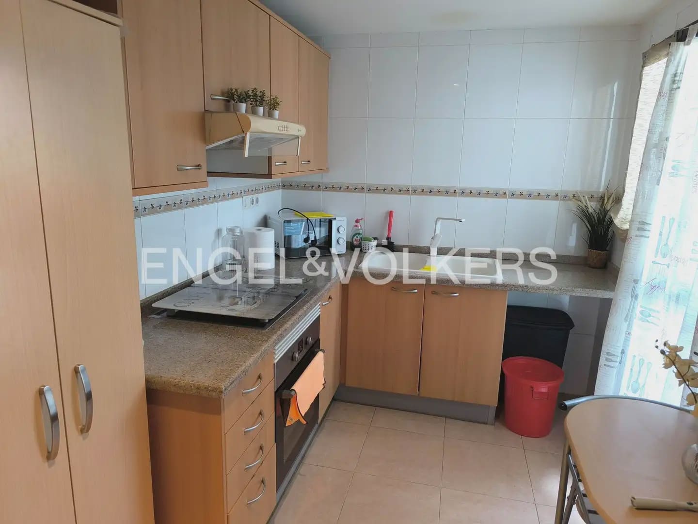 3 bedroom Penthouse for rent in Paiporta with garage - € 1,500 (Ref: 9938471)