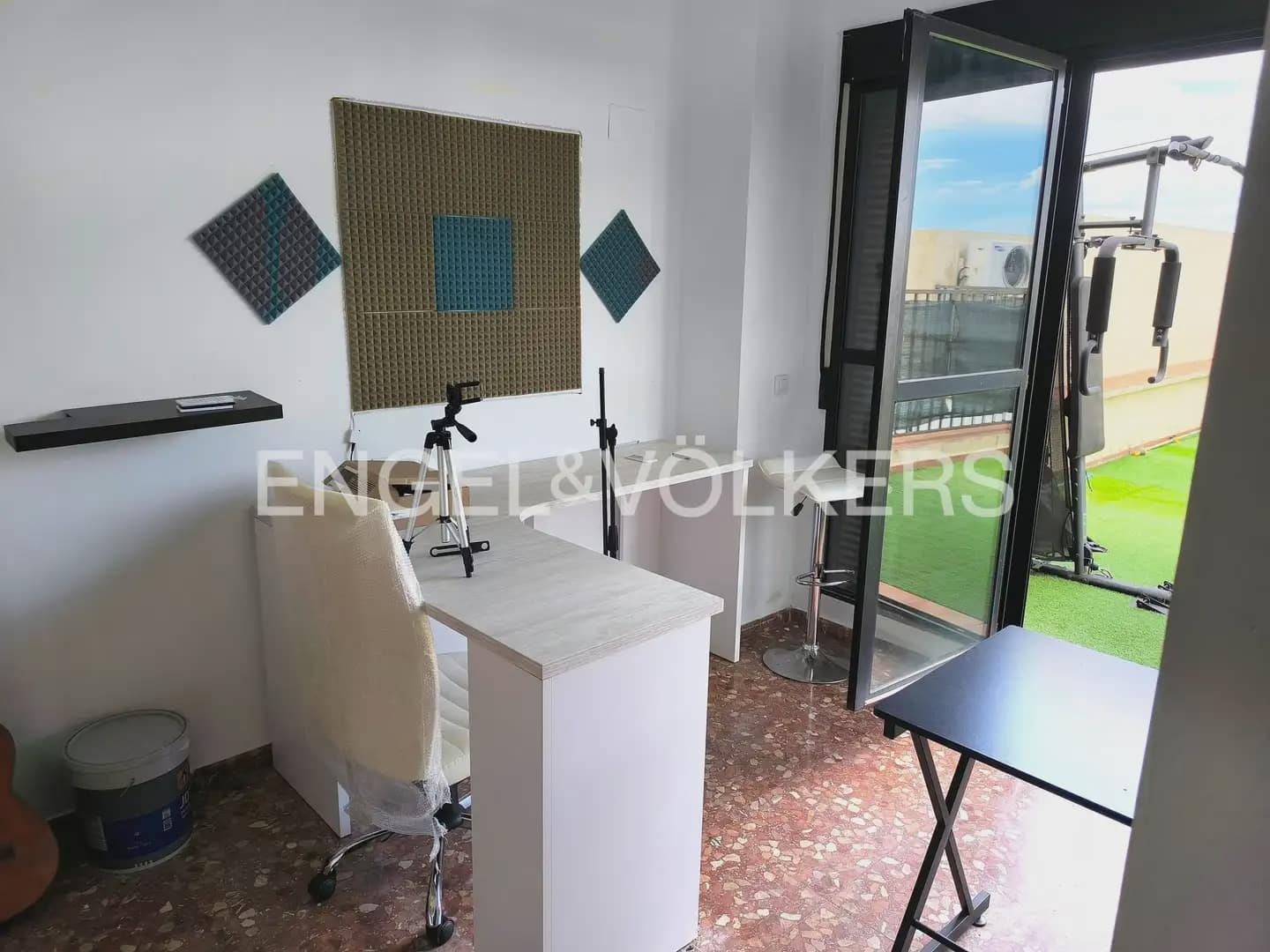 3 bedroom Penthouse for rent in Paiporta with garage - € 1,500 (Ref: 9938471)