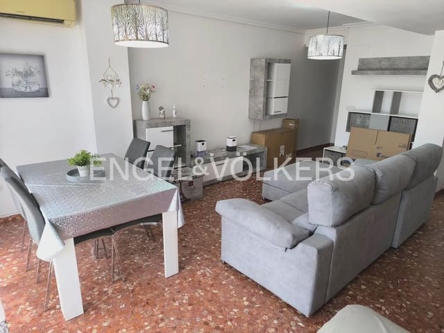 3 bedroom Penthouse for rent in Paiporta with garage - € 1,500 (Ref: 9938471)