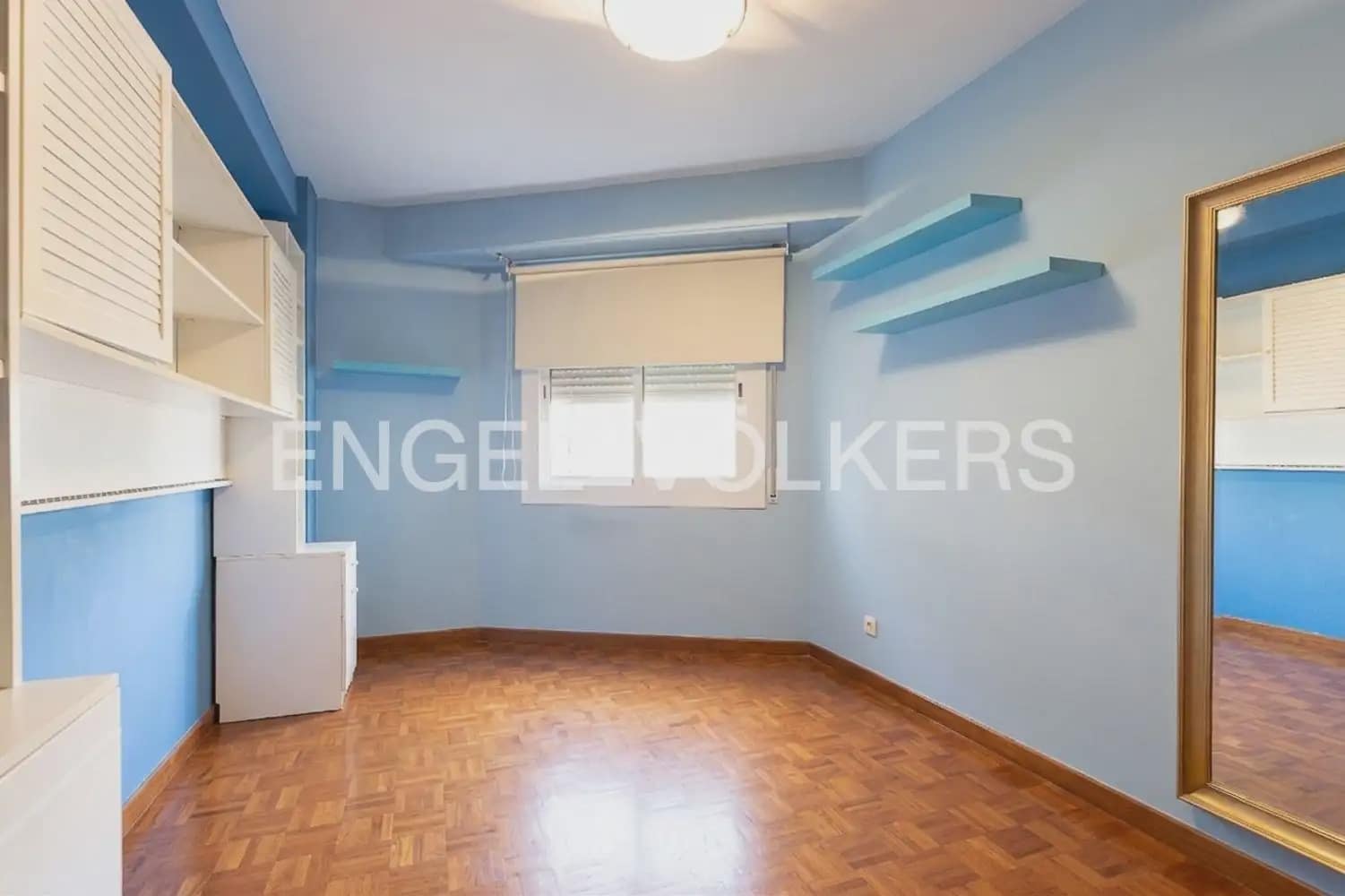 5 bedroom Flat for sale in Valencia city with garage - € 640,000 (Ref: 9938599)