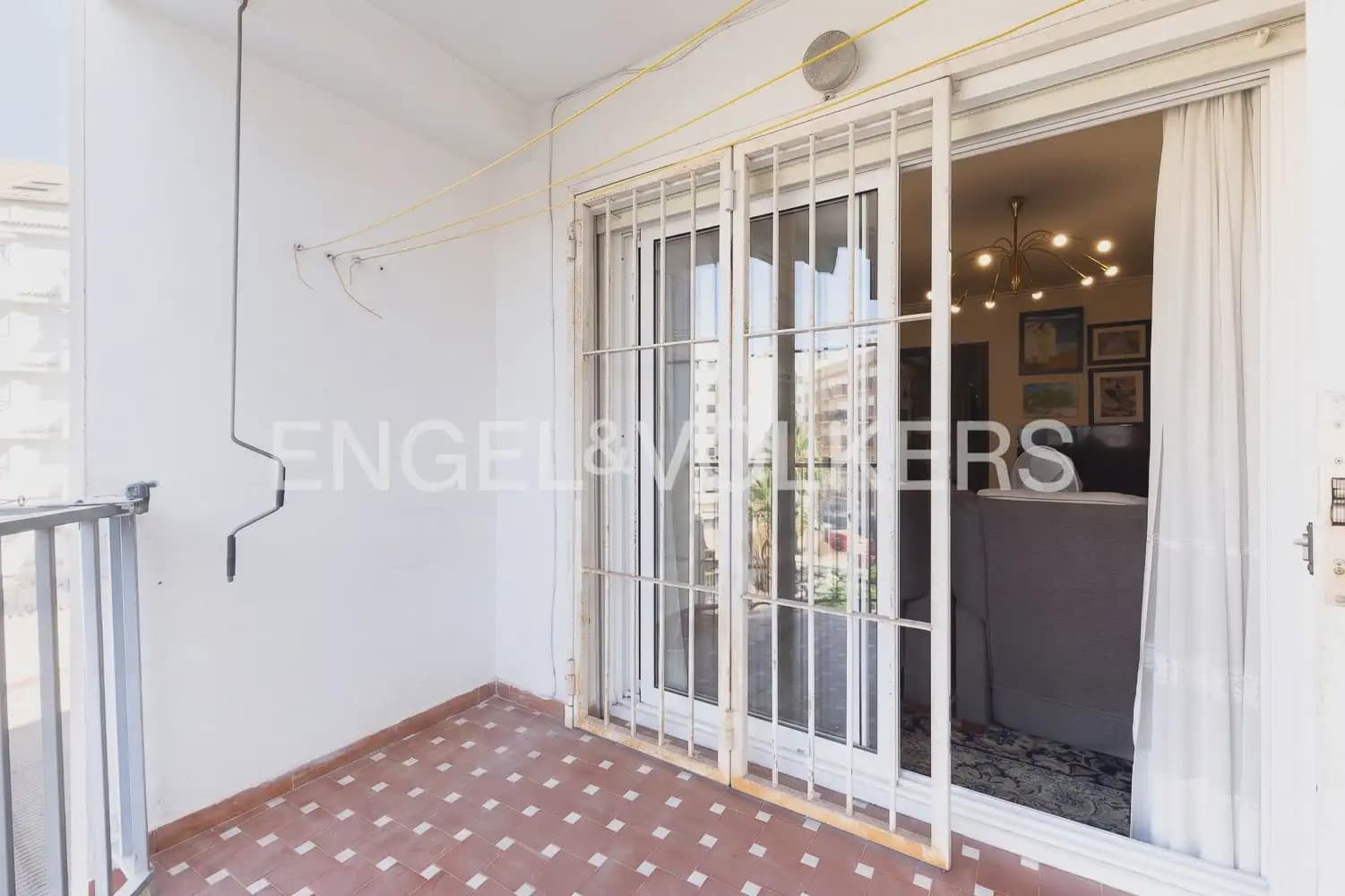5 bedroom Flat for sale in Valencia city with garage - € 640,000 (Ref: 9938599)