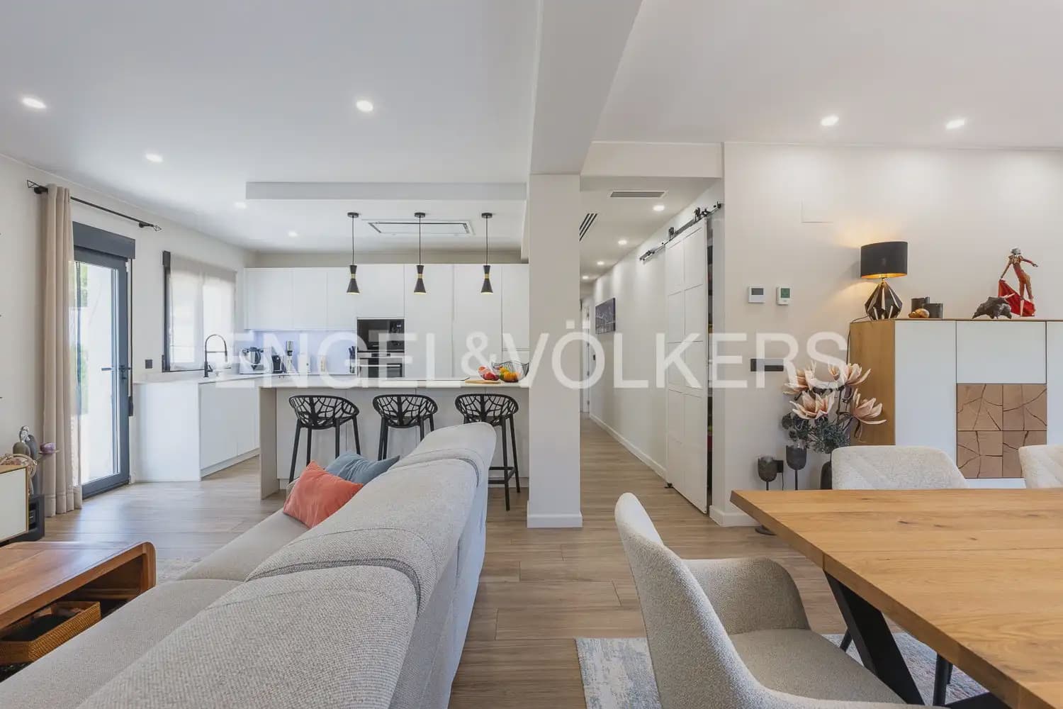 4 soverom Villa til salgs i Carcaixent med svømmebasseng garasje - € 559 000 (Ref: 9938788)
