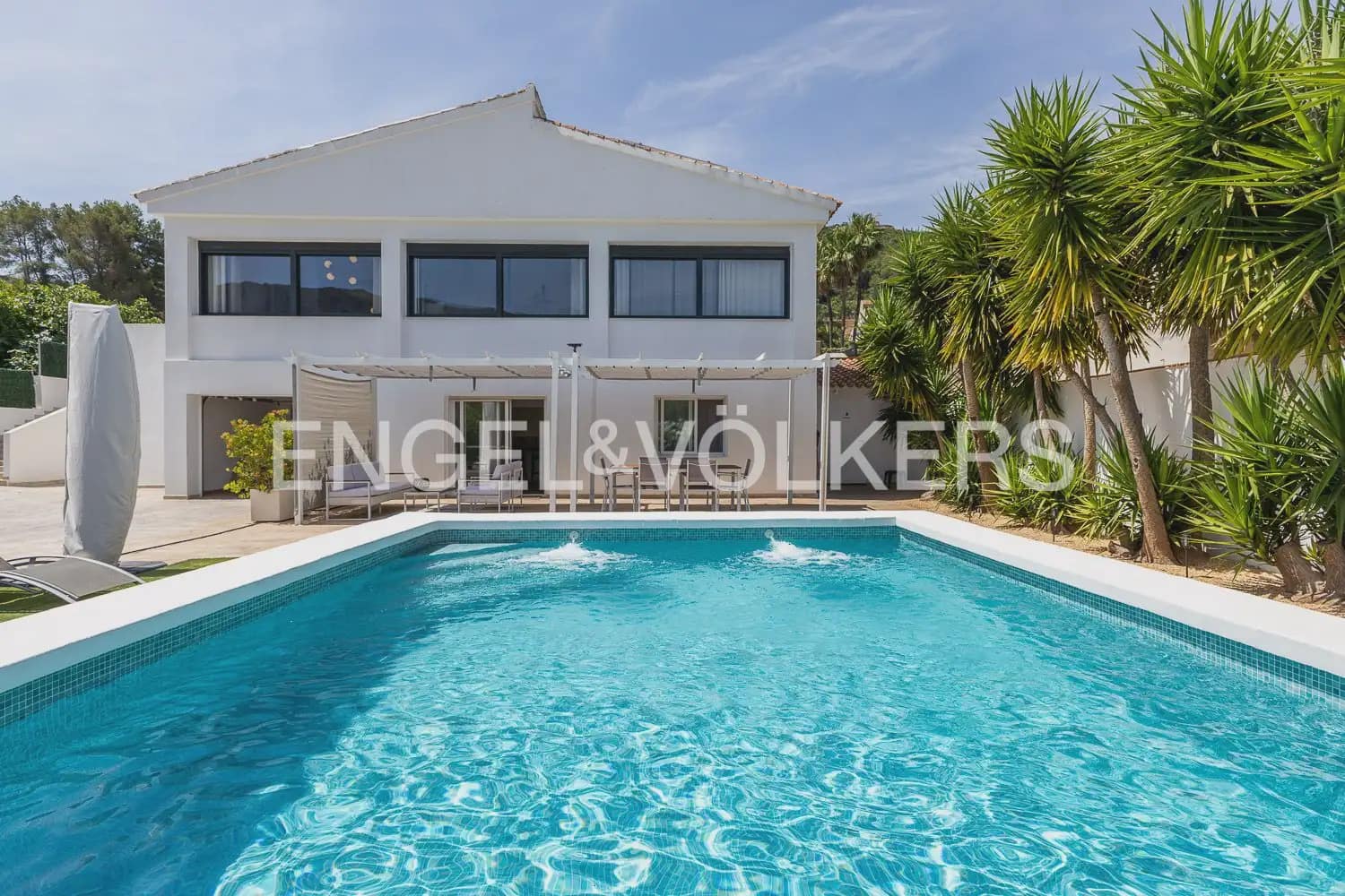 4 soverom Villa til salgs i Carcaixent med svømmebasseng garasje - € 559 000 (Ref: 9938788)