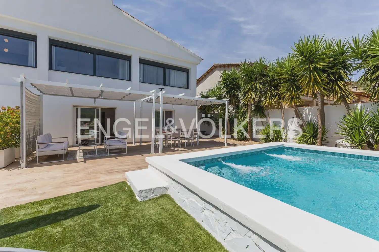 4 soverom Villa til salgs i Carcaixent med svømmebasseng garasje - € 559 000 (Ref: 9938788)