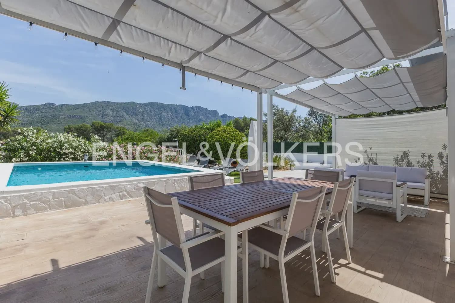 4 soverom Villa til salgs i Carcaixent med svømmebasseng garasje - € 559 000 (Ref: 9938788)