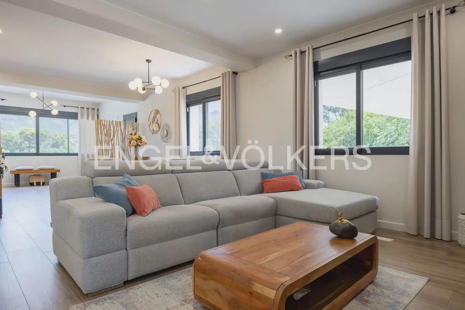 4 soverom Villa til salgs i Carcaixent med svømmebasseng garasje - € 559 000 (Ref: 9938788)
