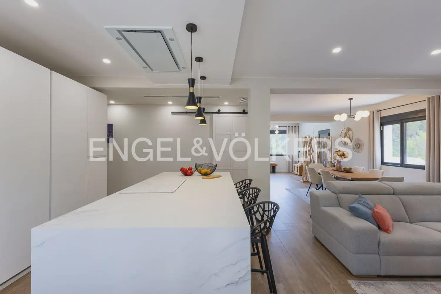 4 soverom Villa til salgs i Carcaixent med svømmebasseng garasje - € 559 000 (Ref: 9938788)
