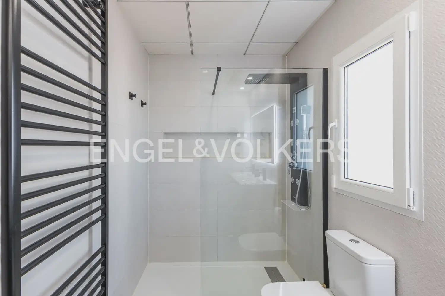 4 soverom Villa til salgs i Carcaixent med svømmebasseng garasje - € 559 000 (Ref: 9938788)