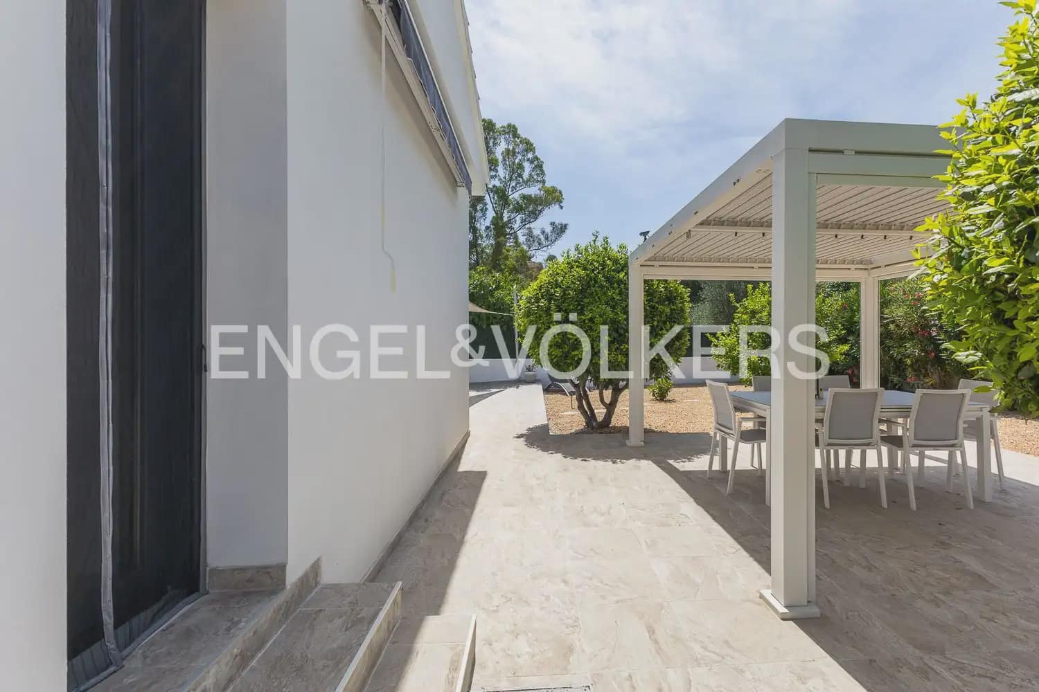 4 soverom Villa til salgs i Carcaixent med svømmebasseng garasje - € 559 000 (Ref: 9938788)
