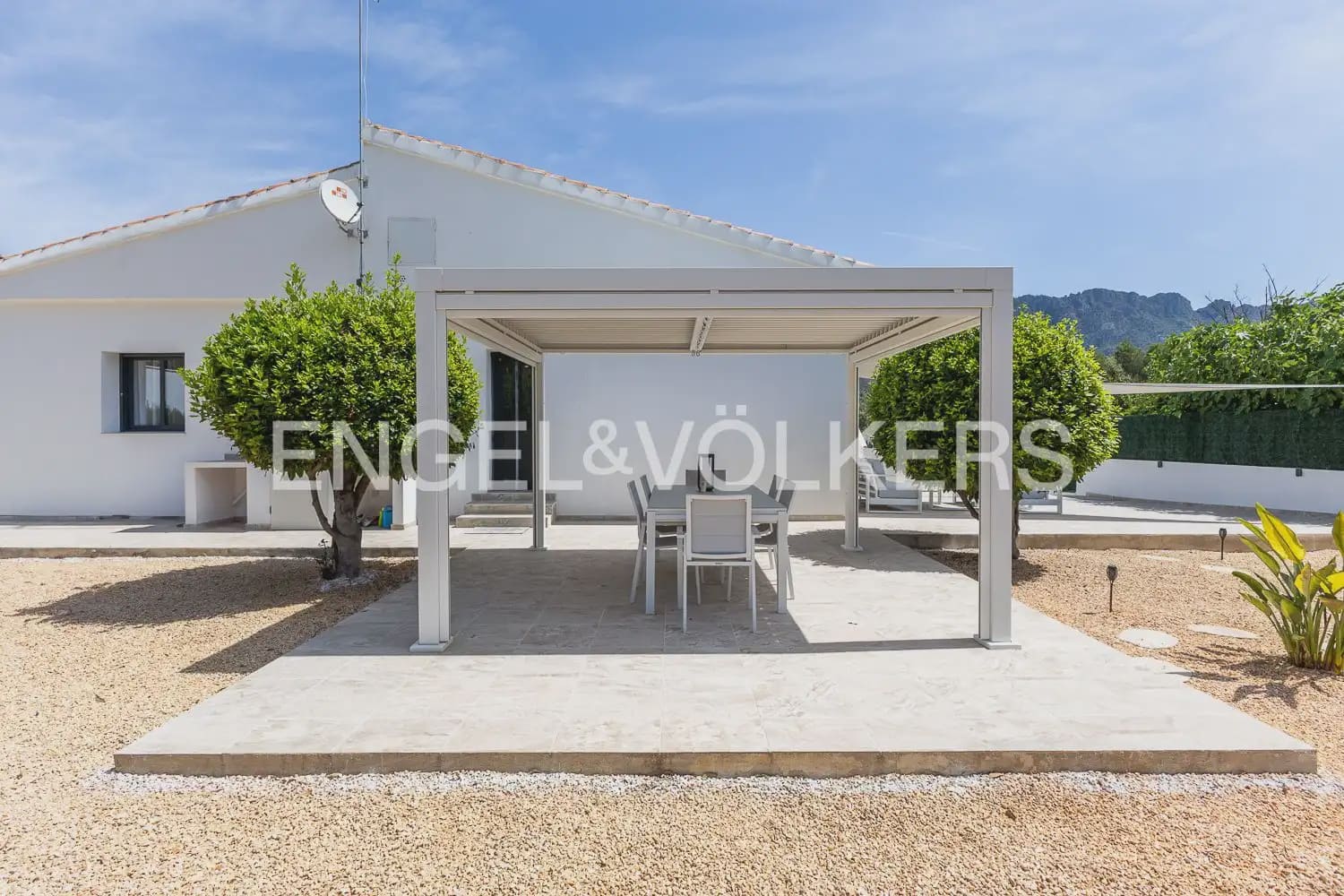4 soverom Villa til salgs i Carcaixent med svømmebasseng garasje - € 559 000 (Ref: 9938788)