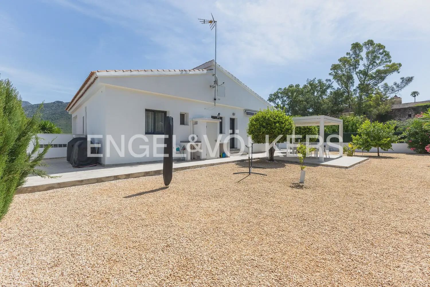 4 soverom Villa til salgs i Carcaixent med svømmebasseng garasje - € 559 000 (Ref: 9938788)