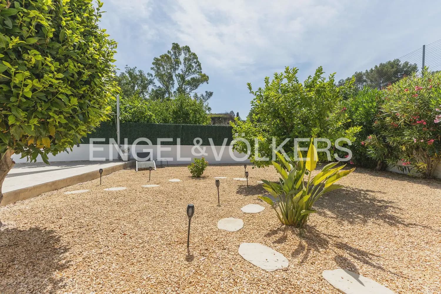 4 soverom Villa til salgs i Carcaixent med svømmebasseng garasje - € 559 000 (Ref: 9938788)