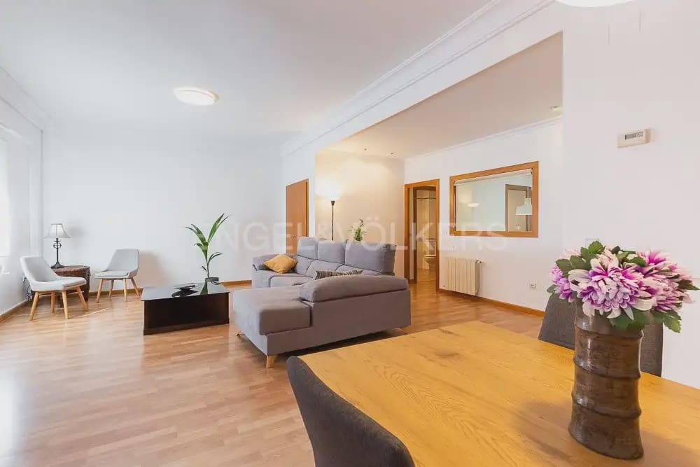 3 Zimmer Wohnung zu vermieten in Valencia Stadt - 1.600 € (Ref: 9938975)