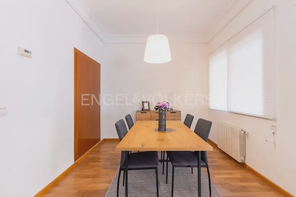 3 Zimmer Wohnung zu vermieten in Valencia Stadt - 1.600 € (Ref: 9938975)