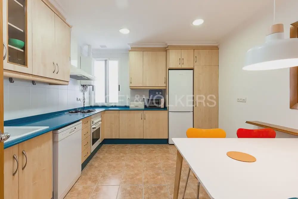 3 Zimmer Wohnung zu vermieten in Valencia Stadt - 1.600 € (Ref: 9938975)