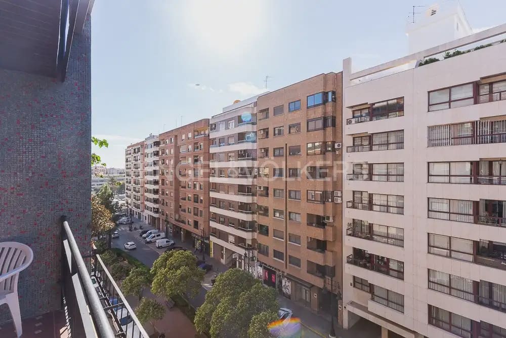 3 Zimmer Wohnung zu vermieten in Valencia Stadt - 1.600 € (Ref: 9938975)