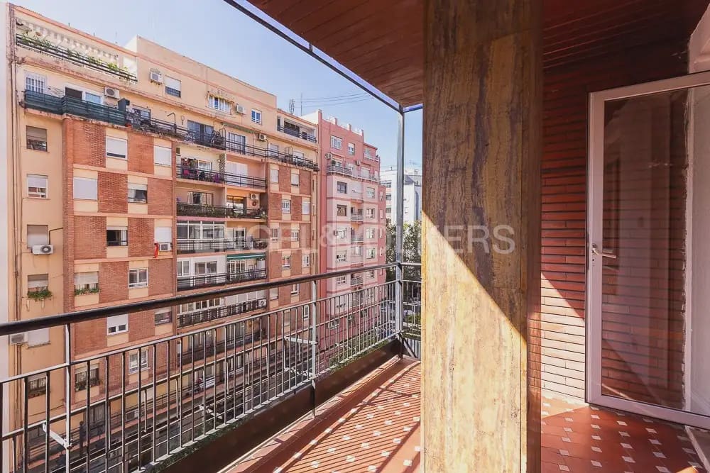 3 Zimmer Wohnung zu vermieten in Valencia Stadt - 1.600 € (Ref: 9938975)