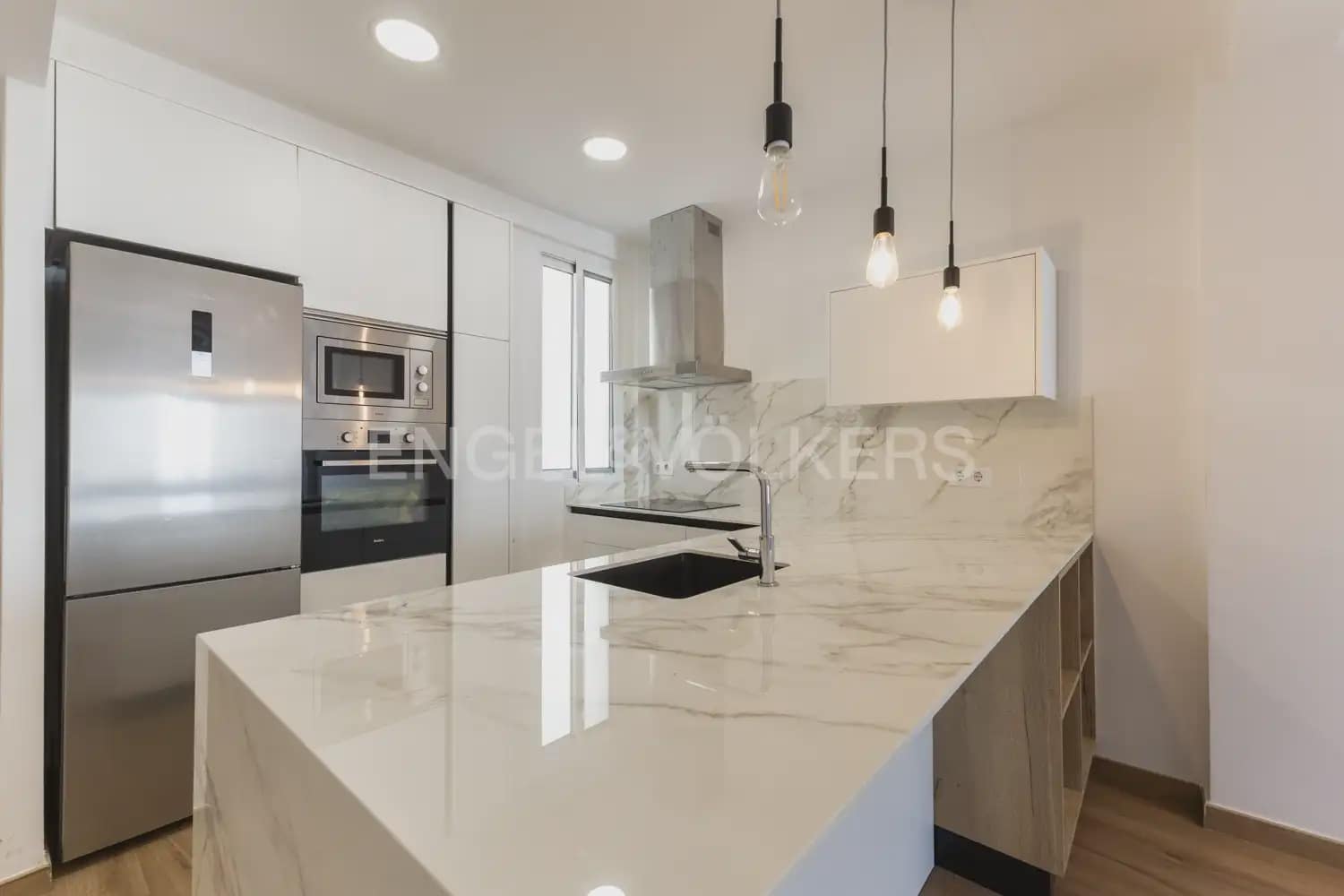 3 Zimmer Wohnung zu vermieten in Valencia Stadt - 1.700 € (Ref: 9938976)