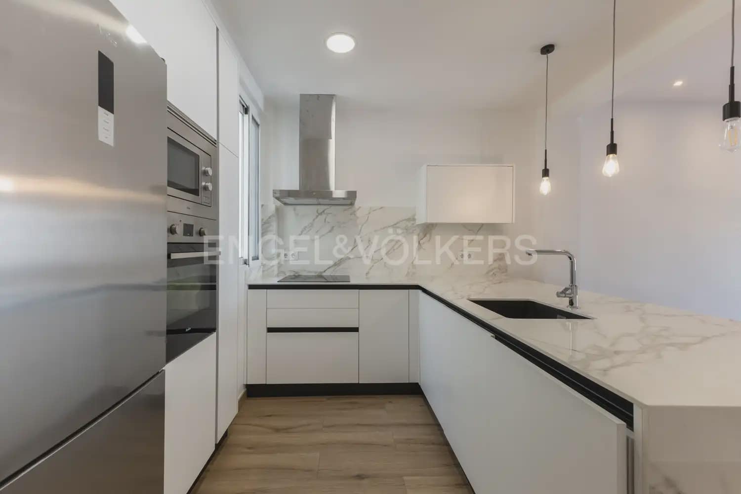 3 Zimmer Wohnung zu vermieten in Valencia Stadt - 1.700 € (Ref: 9938976)