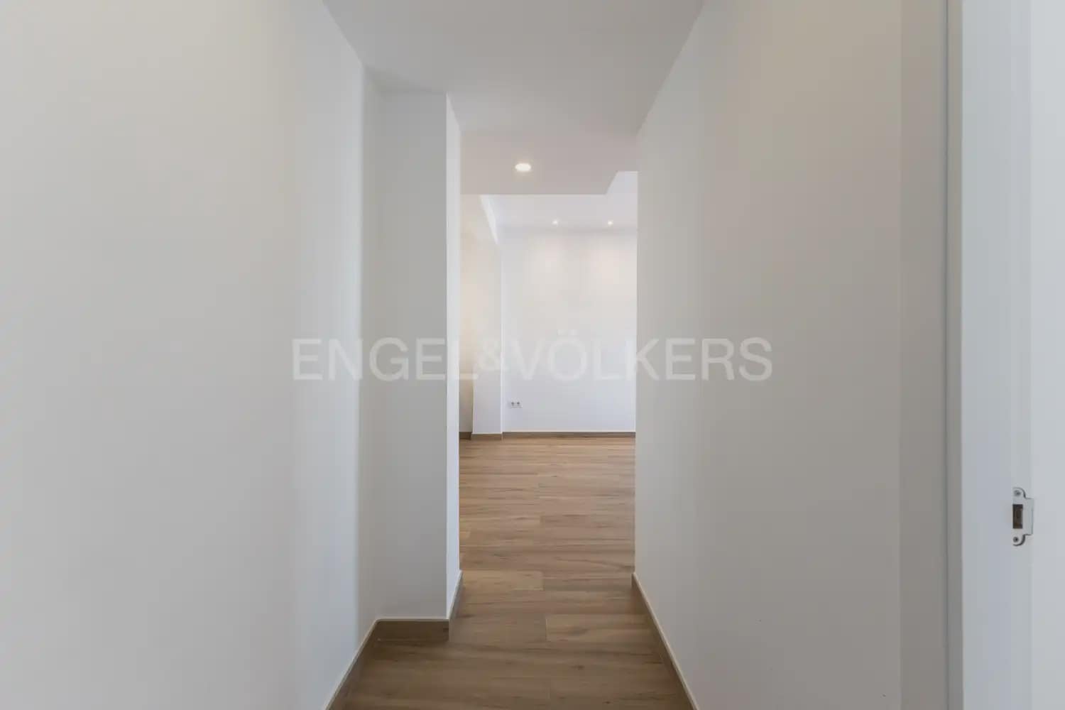 3 Zimmer Wohnung zu vermieten in Valencia Stadt - 1.700 € (Ref: 9938976)