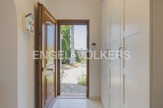 4 soverom Villa til salgs i Devessa - Monte Pego, Dénia med svømmebasseng garasje - € 557 000 (Ref: 9939094)