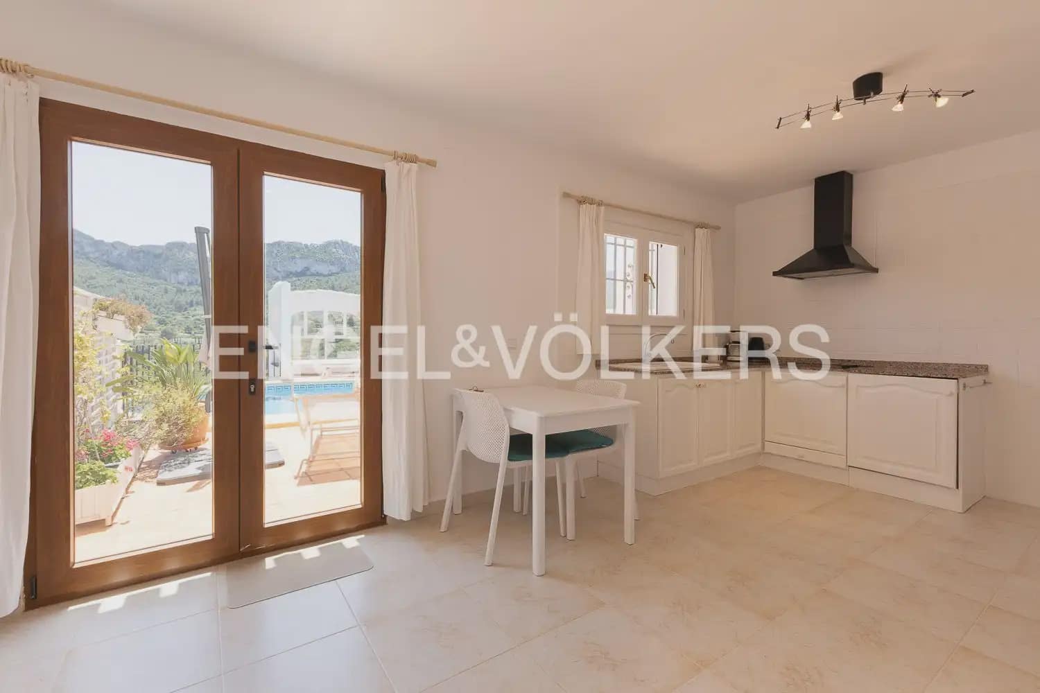 4 soverom Villa til salgs i Denia med svømmebasseng garasje - € 557 000 (Ref: 9939094)