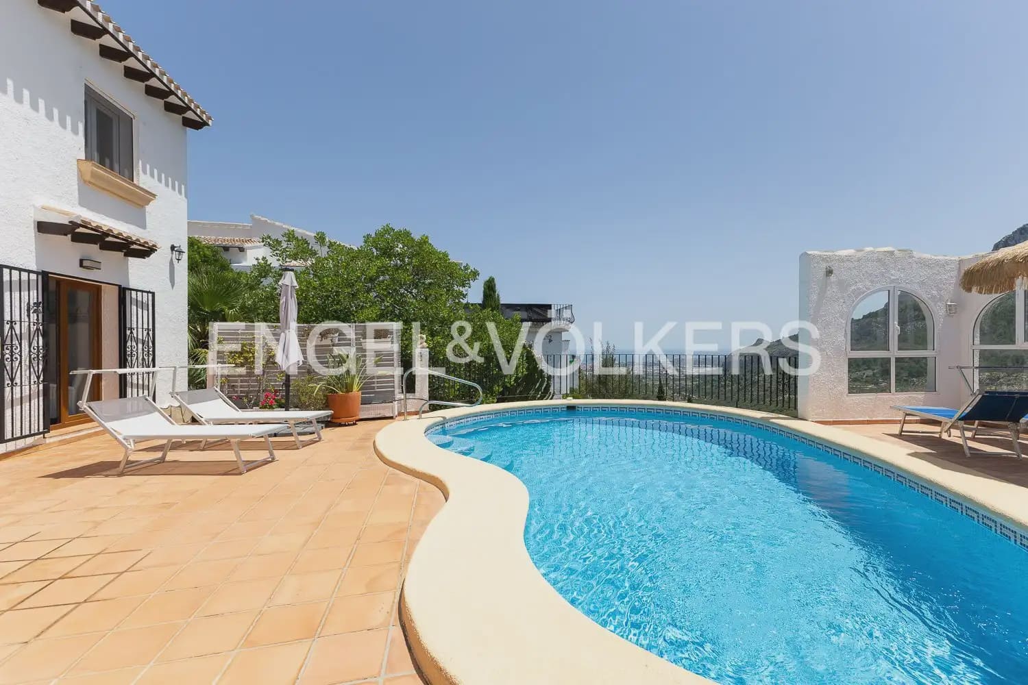 4 soverom Villa til salgs i Denia med svømmebasseng garasje - € 557 000 (Ref: 9939094)