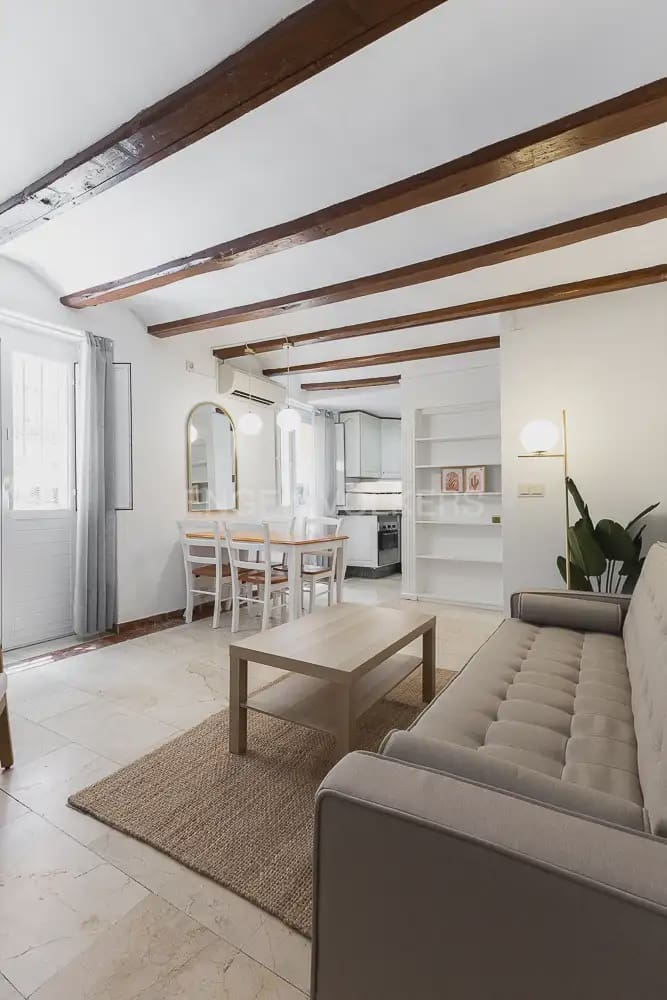 1 bedroom Flat for rent in Valencia city - € 1,250 (Ref: 9940754)