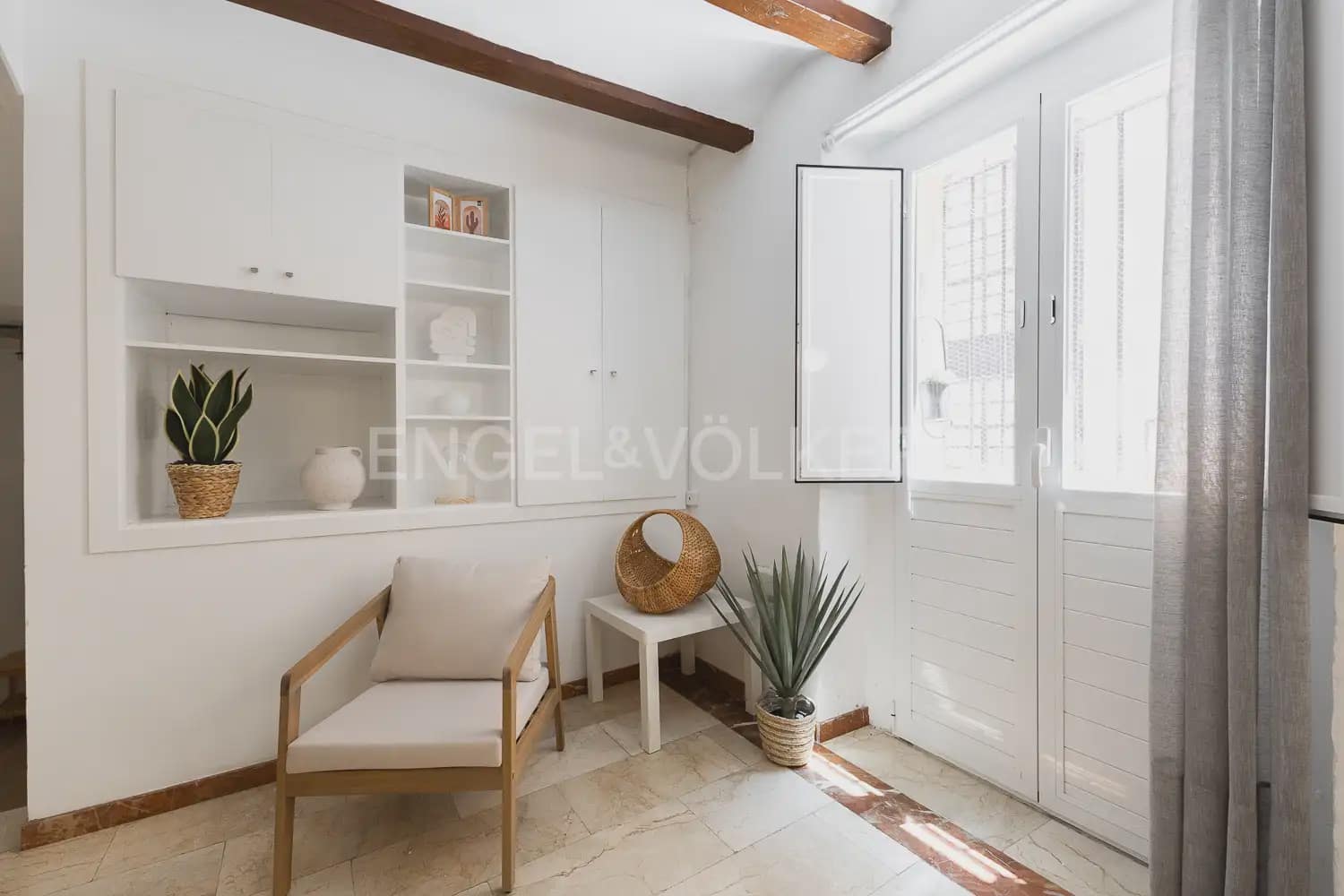 1 bedroom Flat for rent in Valencia city - € 1,250 (Ref: 9940754)