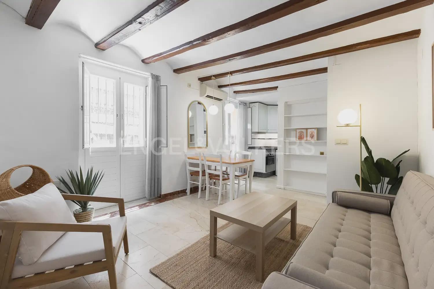 1 bedroom Flat for rent in Valencia city - € 1,250 (Ref: 9940754)