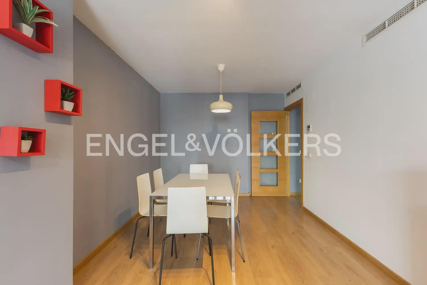 3 bedroom Flat for rent in Valencia city with garage - € 1,500 (Ref: 9940755)