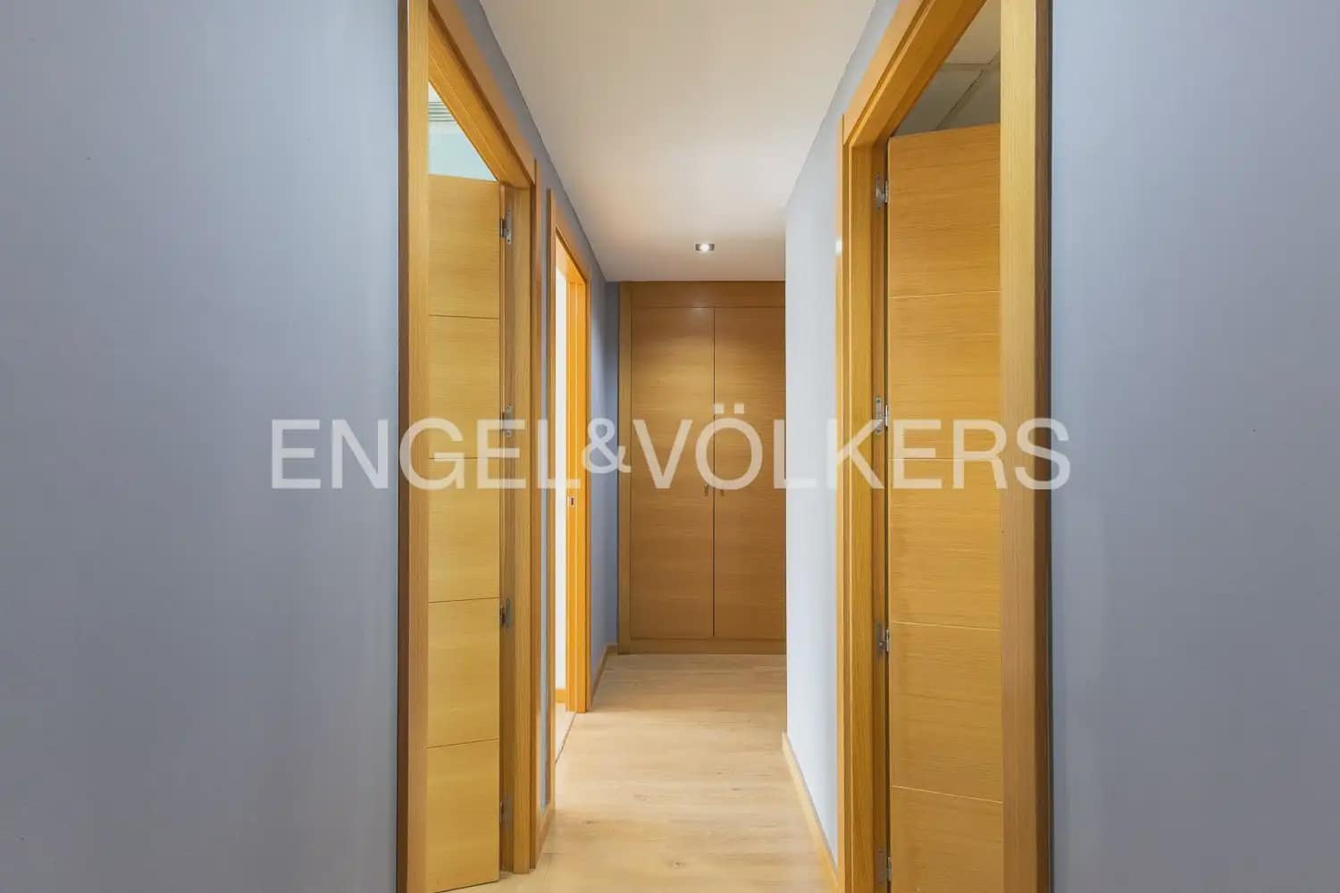 3 bedroom Flat for rent in Valencia city with garage - € 1,500 (Ref: 9940755)