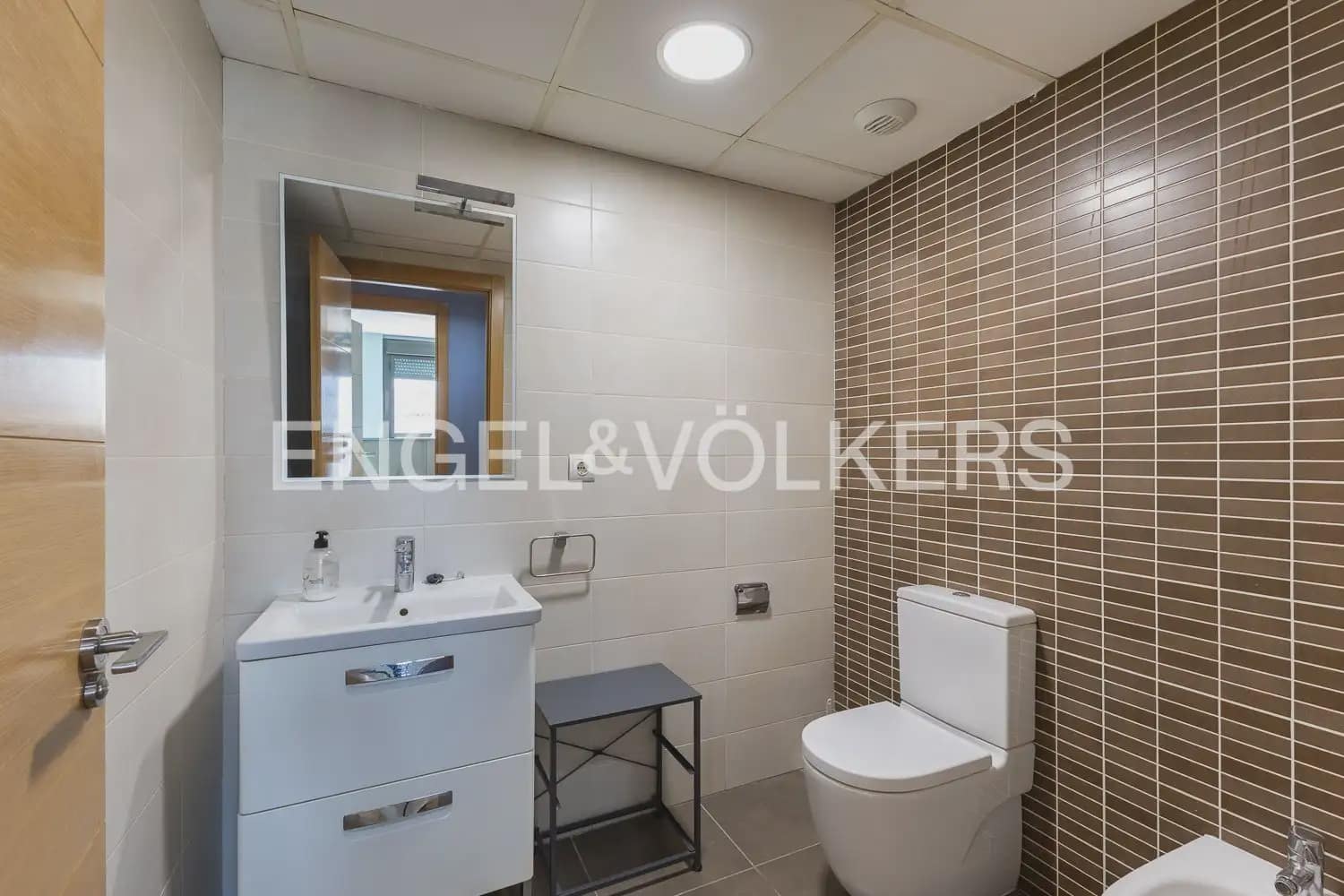 3 bedroom Flat for rent in Valencia city with garage - € 1,500 (Ref: 9940755)