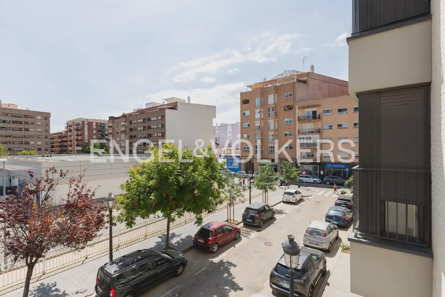 3 bedroom Flat for rent in Valencia city with garage - € 1,500 (Ref: 9940755)