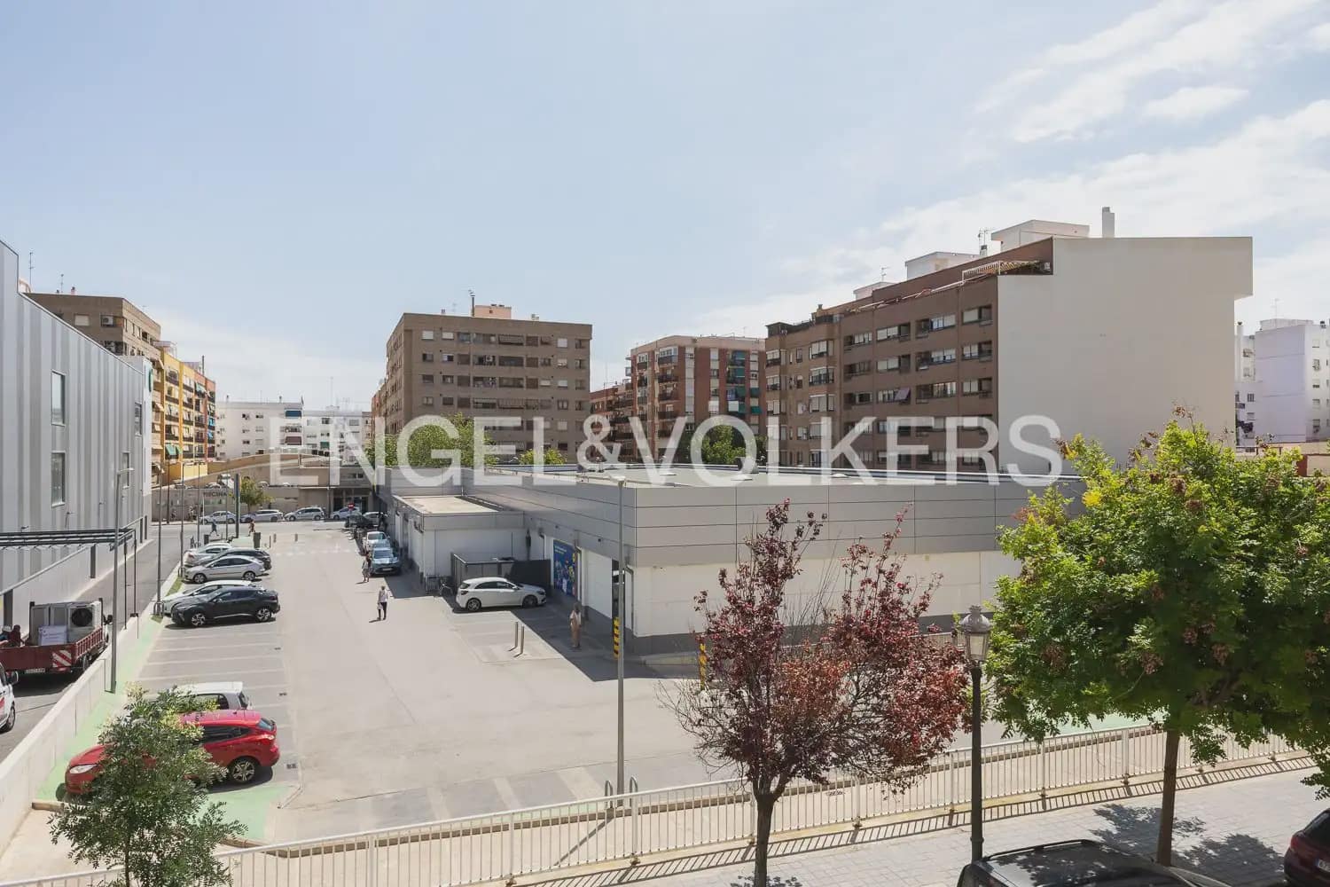 3 bedroom Flat for rent in Valencia city with garage - € 1,500 (Ref: 9940755)