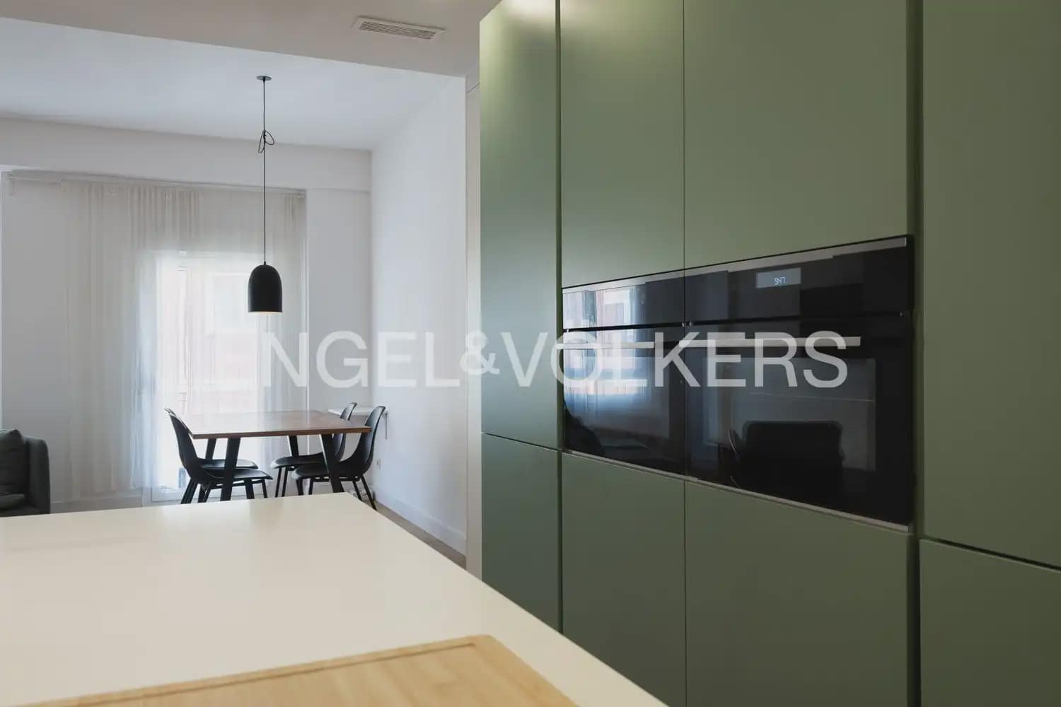 2 bedroom Flat for rent in Valencia city - € 2,000 (Ref: 9940756)