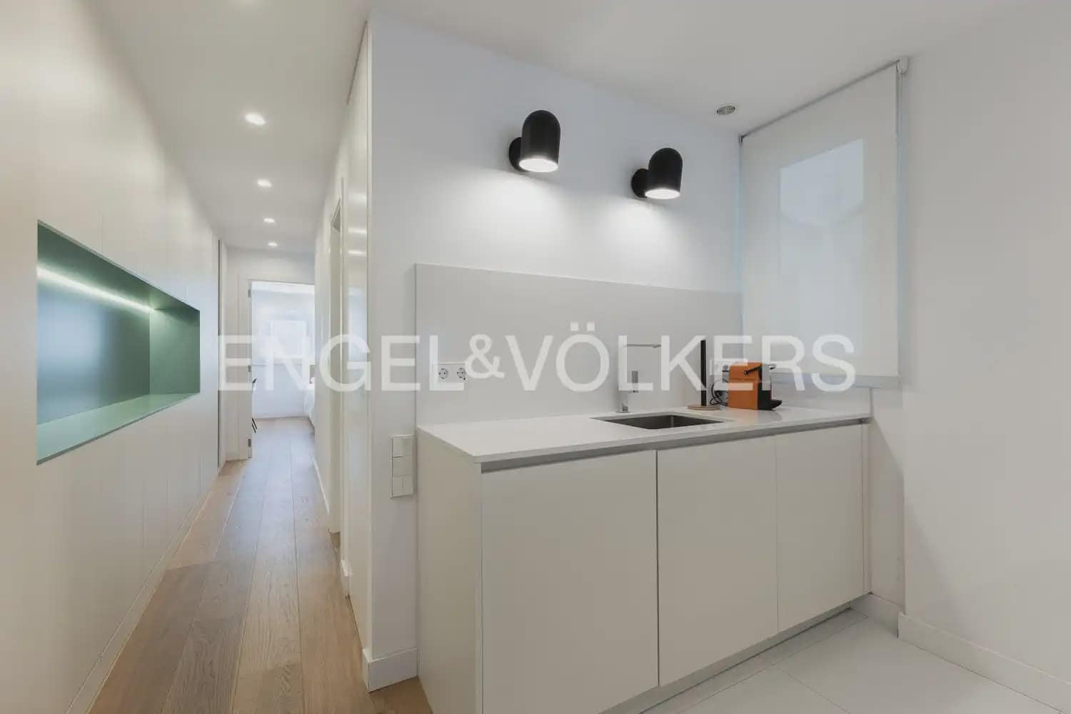 2 bedroom Flat for rent in Valencia city - € 2,000 (Ref: 9940756)