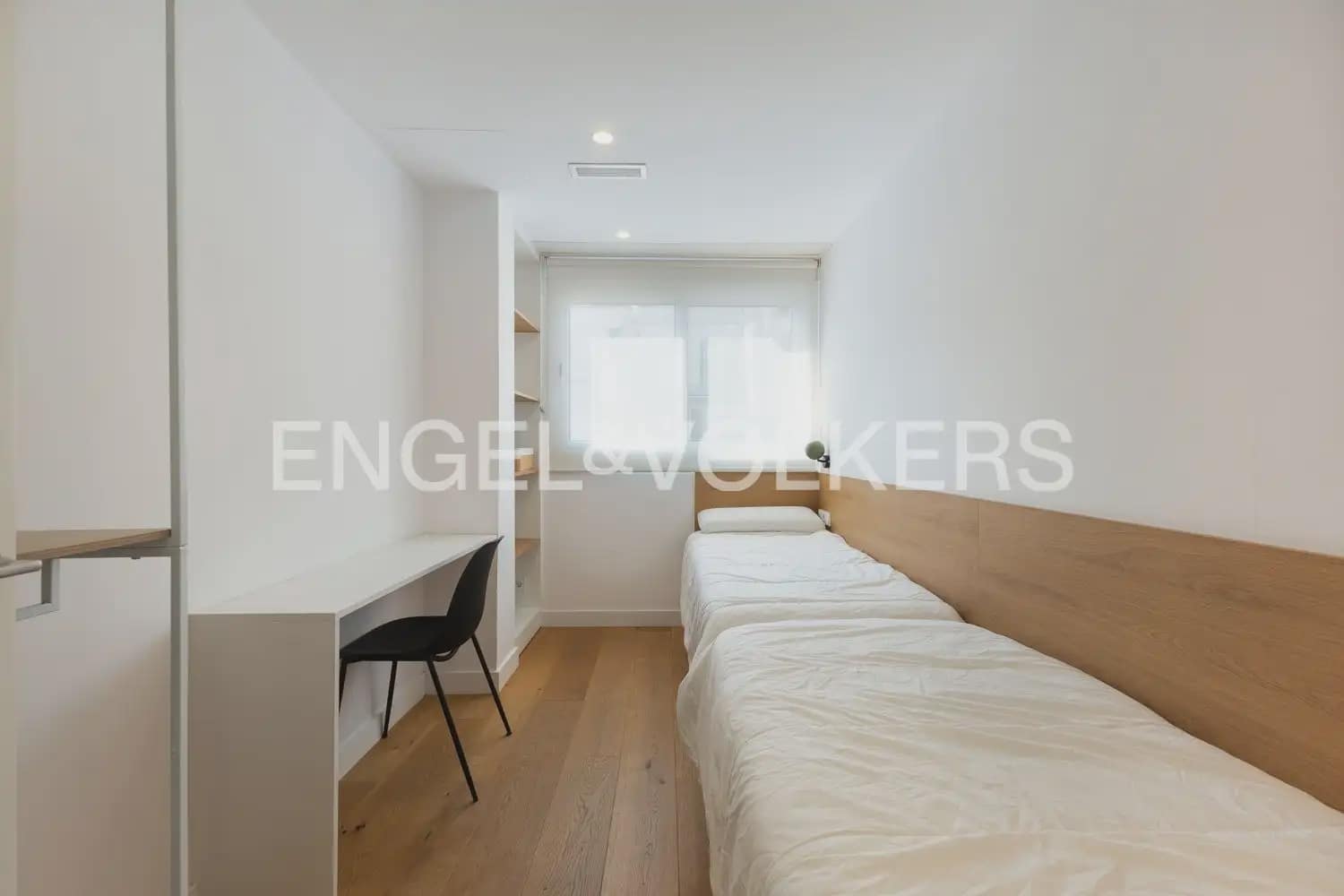 2 bedroom Flat for rent in Valencia city - € 2,000 (Ref: 9940756)