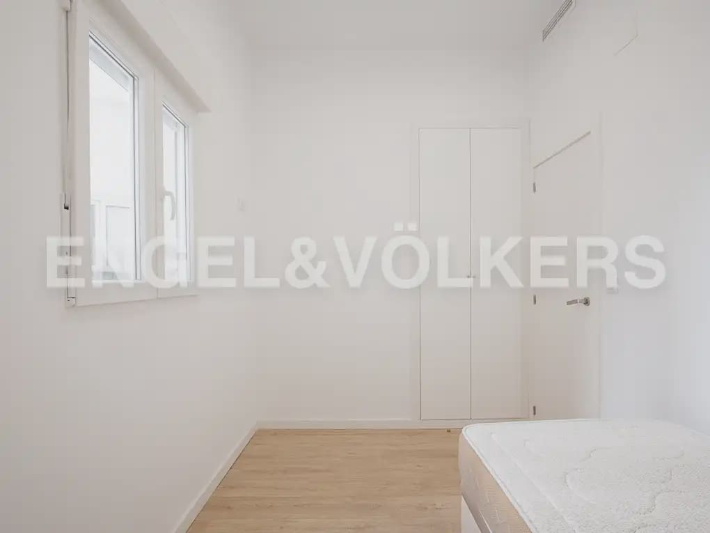 2 bedroom Flat for rent in Valencia city - € 1,700 (Ref: 9940757)