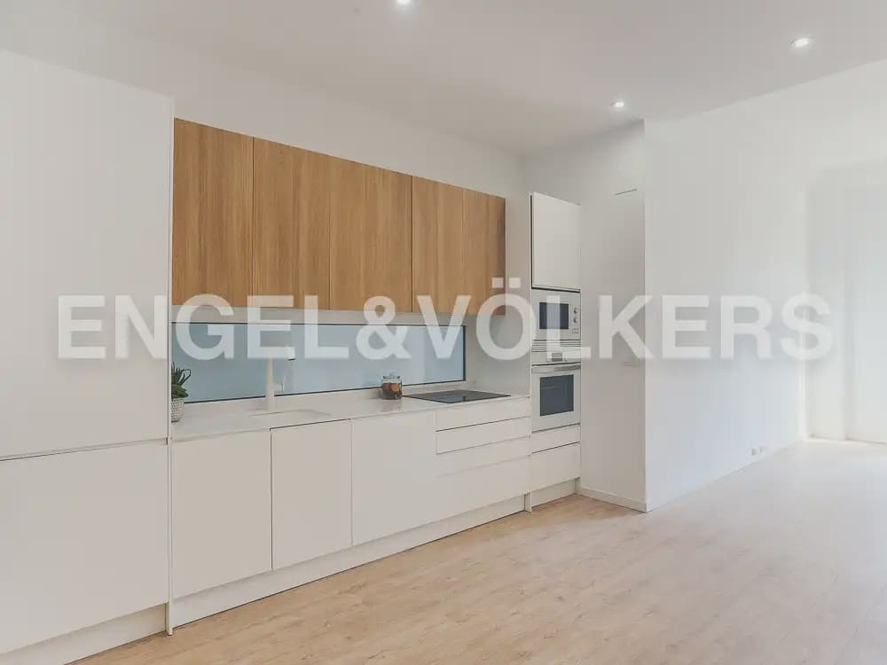 2 bedroom Flat for rent in Valencia city - € 1,700 (Ref: 9940757)