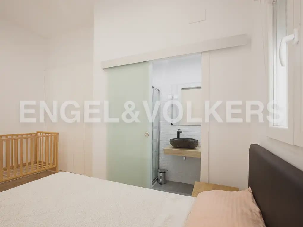 2 bedroom Flat for rent in Valencia city - € 1,700 (Ref: 9940757)
