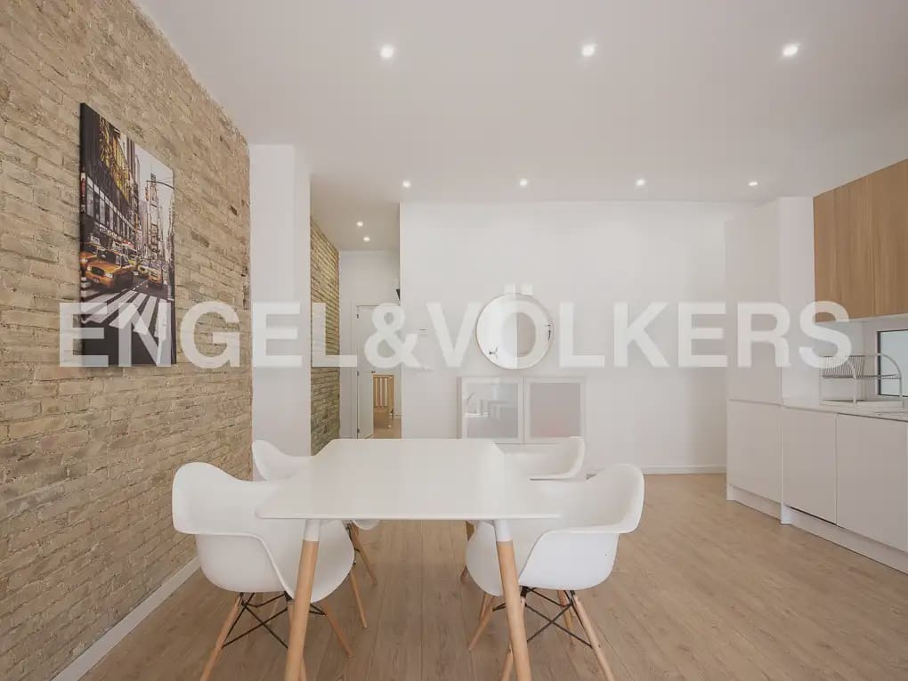 2 bedroom Flat for rent in Valencia city - € 1,700 (Ref: 9940757)